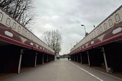 Sakarya'da geleneksel kitap sokağı Ramazan’a hazırlanıyor